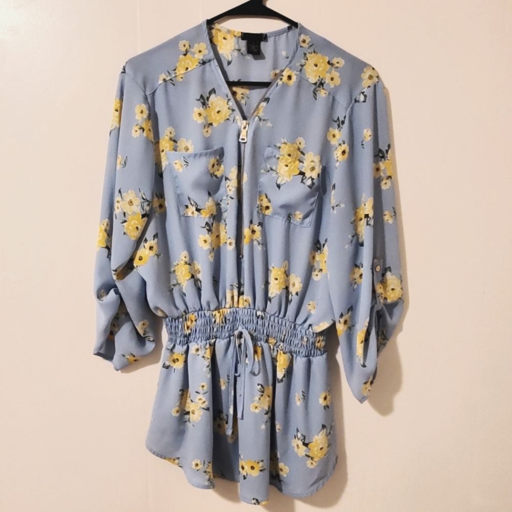 Floral top  Rue 21